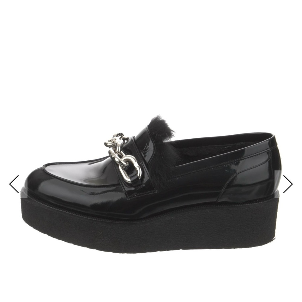 Louis Vuitton Black Patent Leather Chain-Trim Fur Loafers - Picture 4 of 5